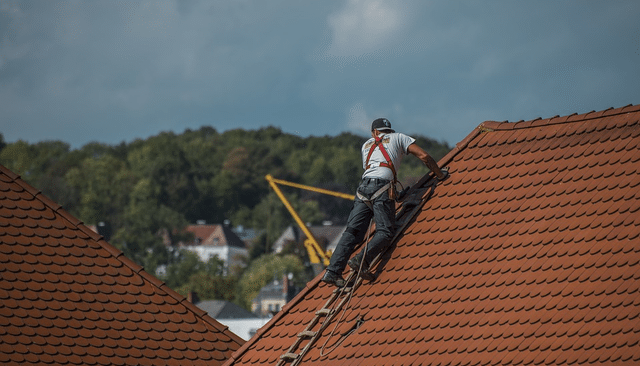 10 Tips to Hire the Best Roofing Services 10 Tips to Hire the Best Roofing Services